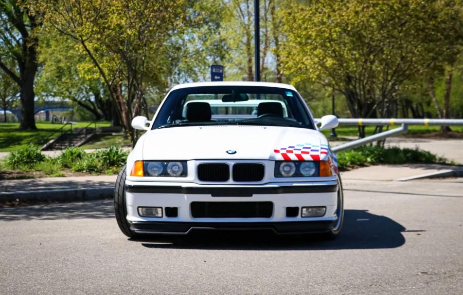 BMW M3 Lightweight (E36) 1995 года  (US) (фото 5 из 58)